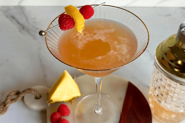French Martini 🍸 (Sweet, Fruity & So Easy to Make)